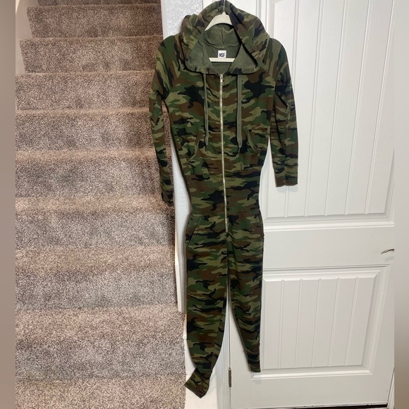 NSF camo sweatsuit jumpsuit - Picture 5 of 11